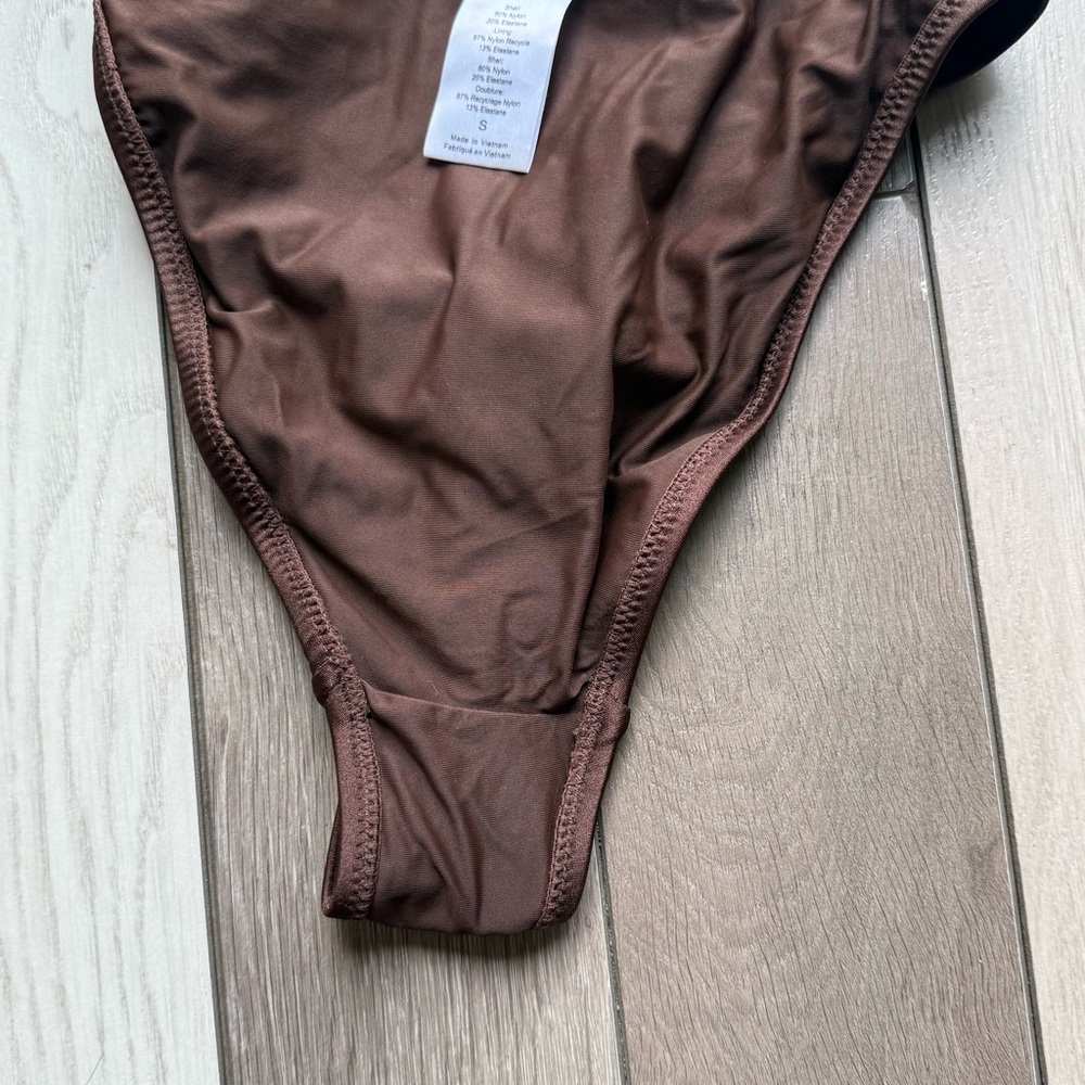L'AGENCE Elegant Dark Bikini - Picture 6 of 6
